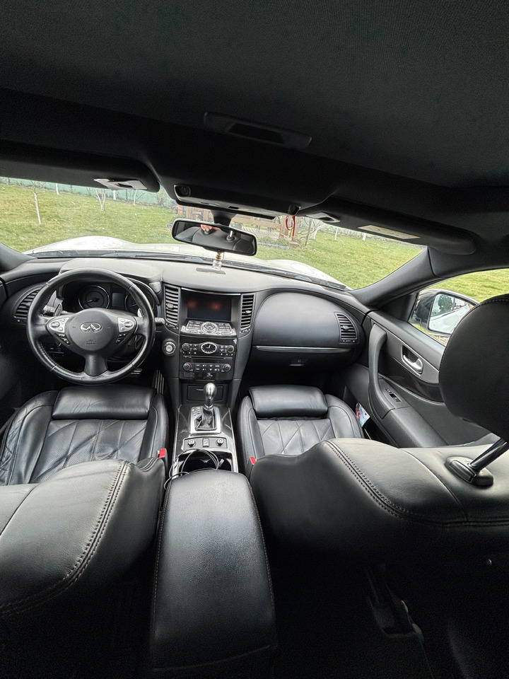 Infiniti QX70 FX30 Diesel V6 Euro6 - SUV: слика 4 Infiniti QX70 FX30 Diesel V6 Euro6 - SUV: слика 4