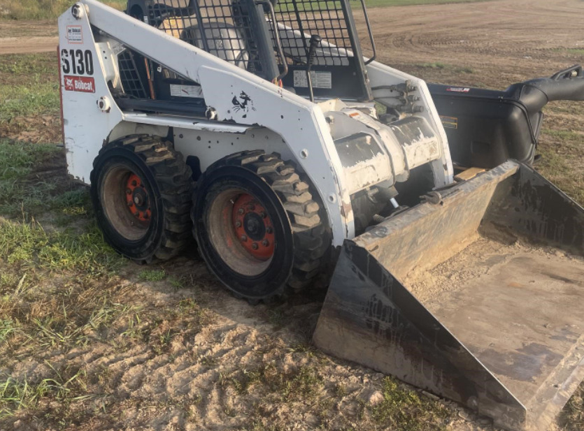 BOBCAT S130 - Компактен натоварувач: слика 2 BOBCAT S130 - Компактен натоварувач: слика 2