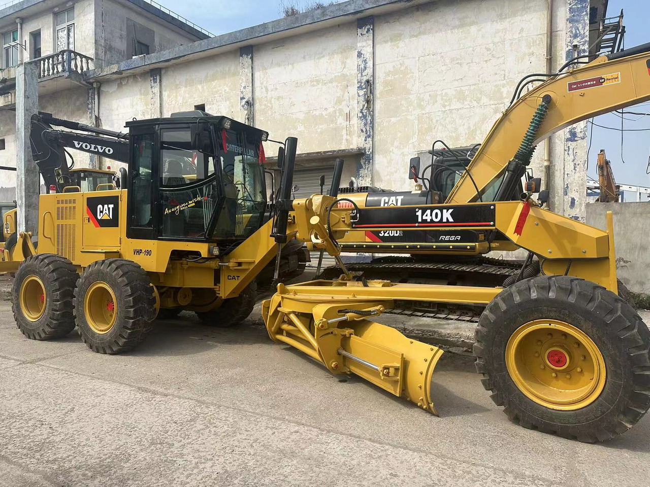 CATERPILLAR 140K - Порамнувач: слика 1 CATERPILLAR 140K - Порамнувач: слика 1