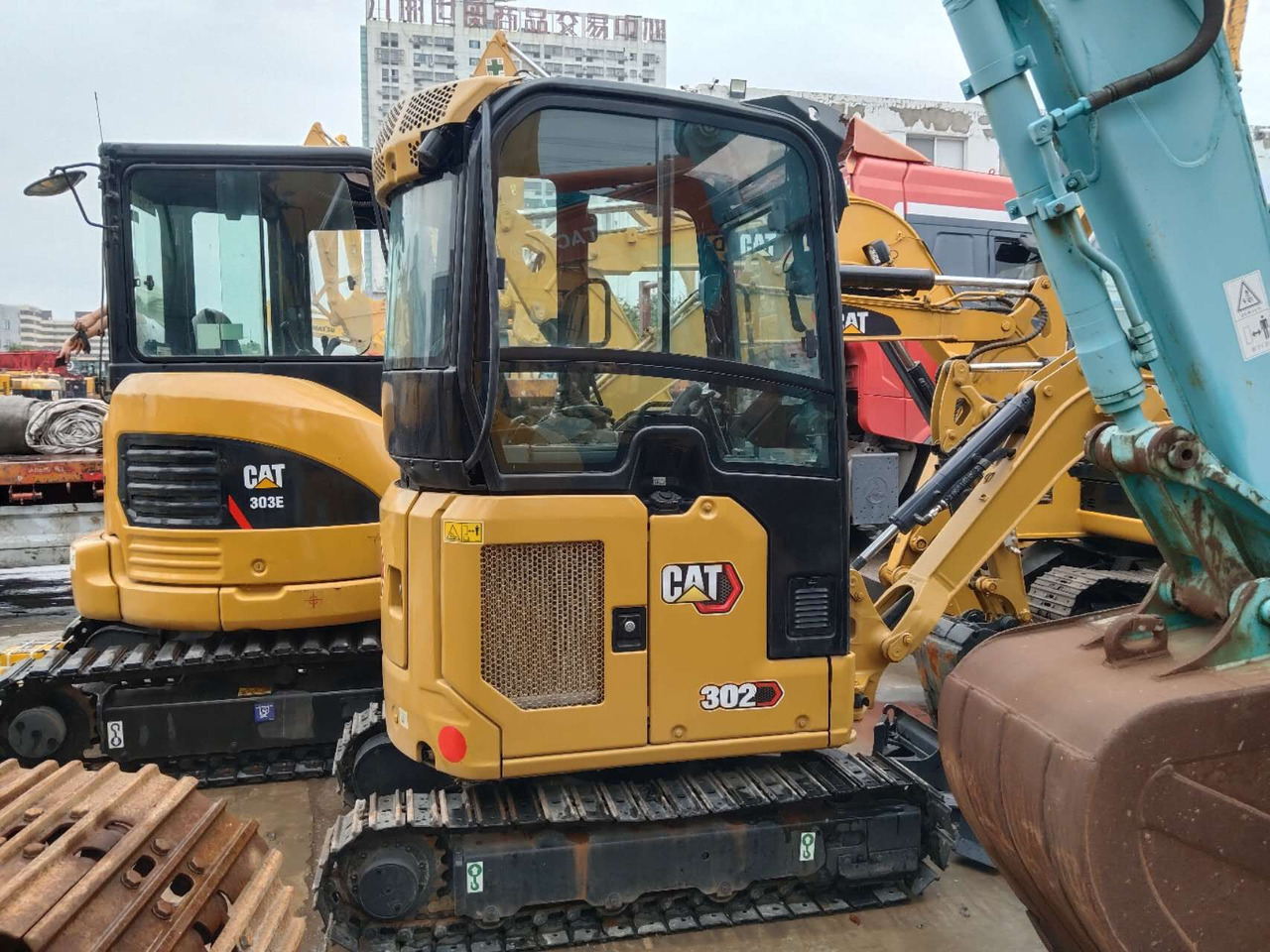 CATERPILLAR 302 - Мини багер: слика 2 CATERPILLAR 302 - Мини багер: слика 2