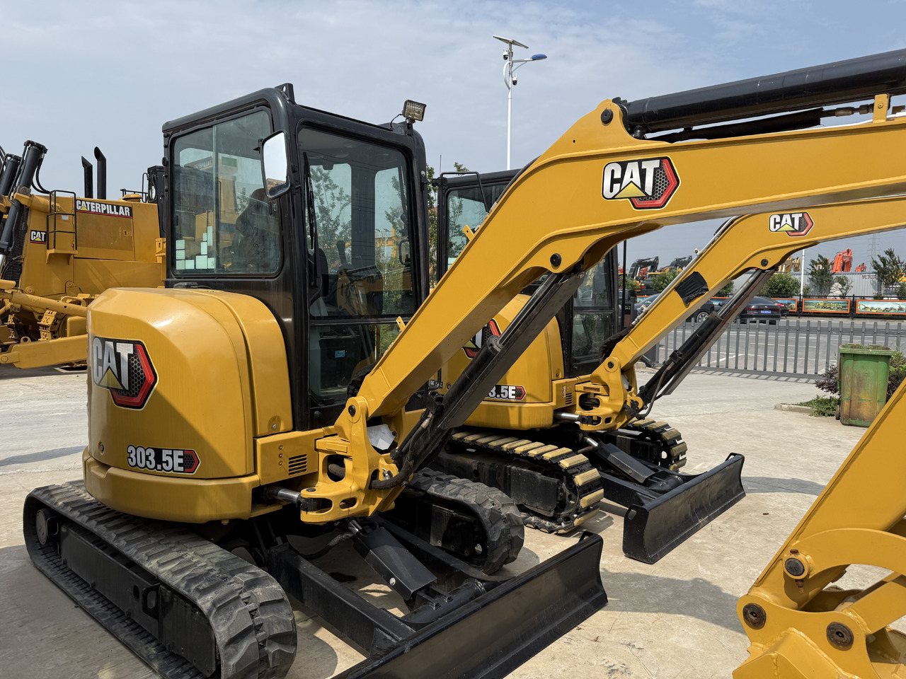 CATERPILLAR 303.5E - Мини багер: слика 3 CATERPILLAR 303.5E - Мини багер: слика 3