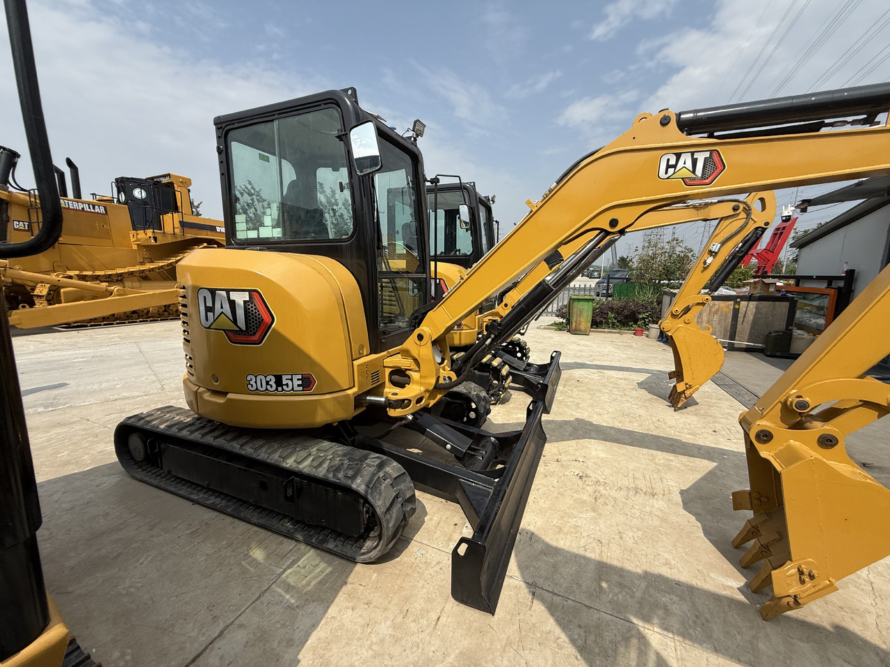 CATERPILLAR 303.5E - Мини багер: слика 1 CATERPILLAR 303.5E - Мини багер: слика 1