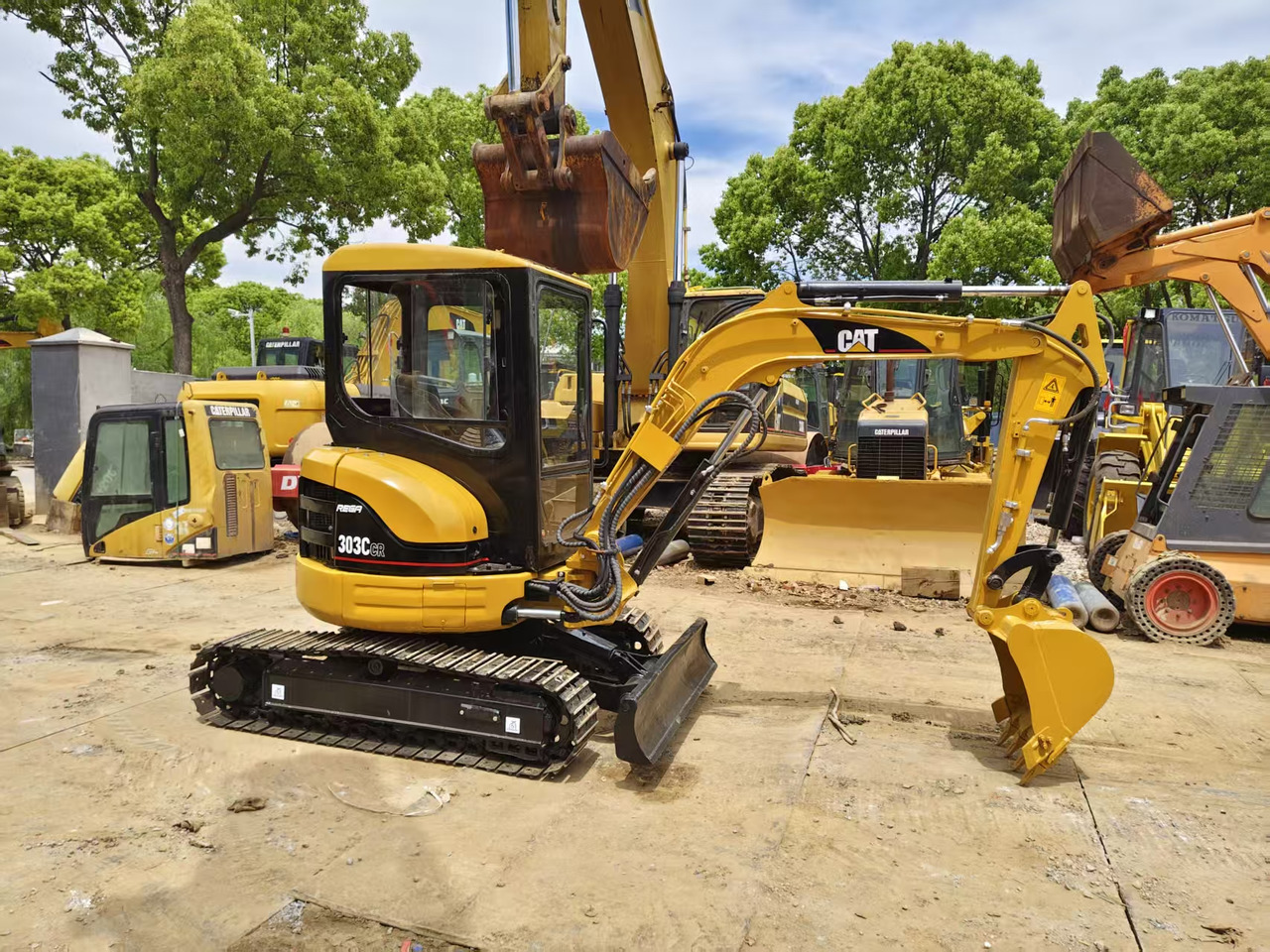 CATERPILLAR 303C - Мини багер: слика 3 CATERPILLAR 303C - Мини багер: слика 3