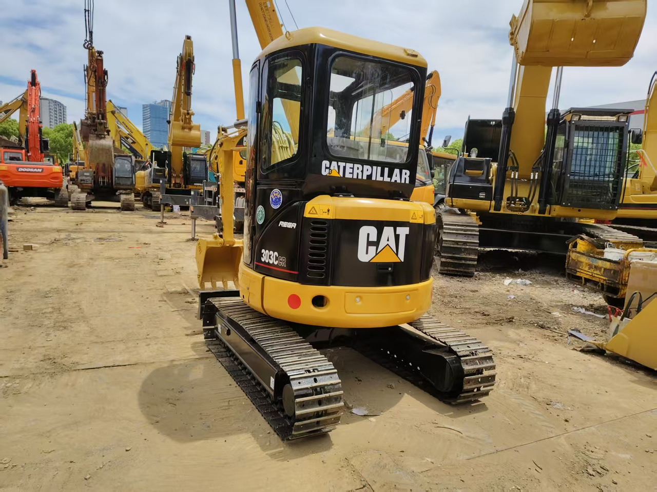 CATERPILLAR 303C - Мини багер: слика 5 CATERPILLAR 303C - Мини багер: слика 5