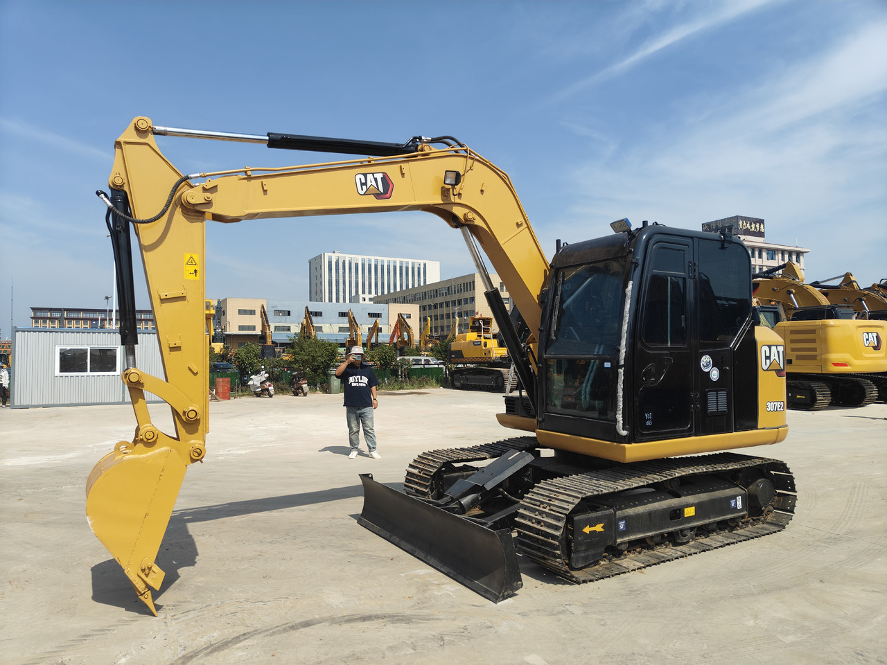 CATERPILLAR 307E2 - Мини багер: слика 1 CATERPILLAR 307E2 - Мини багер: слика 1