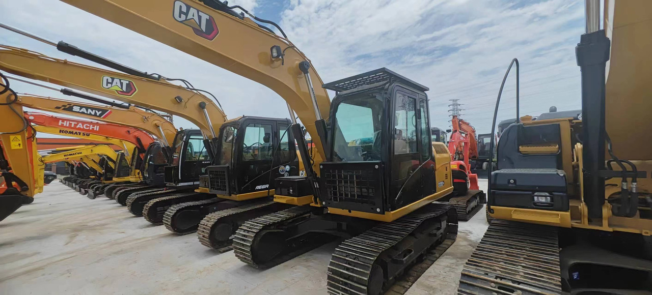 CATERPILLAR 312GC - Мини багер: слика 1 CATERPILLAR 312GC - Мини багер: слика 1