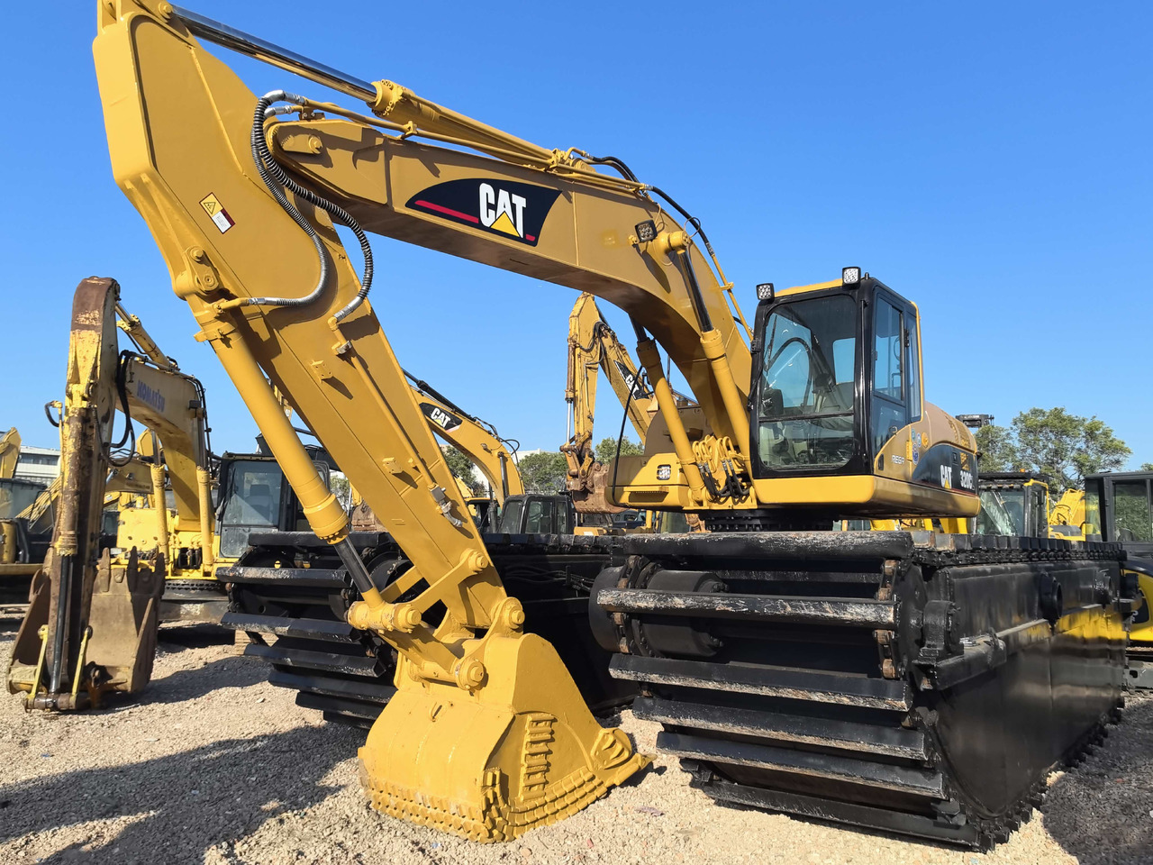 CATERPILLAR 320C - Амфибиски багер: слика 4 CATERPILLAR 320C - Амфибиски багер: слика 4