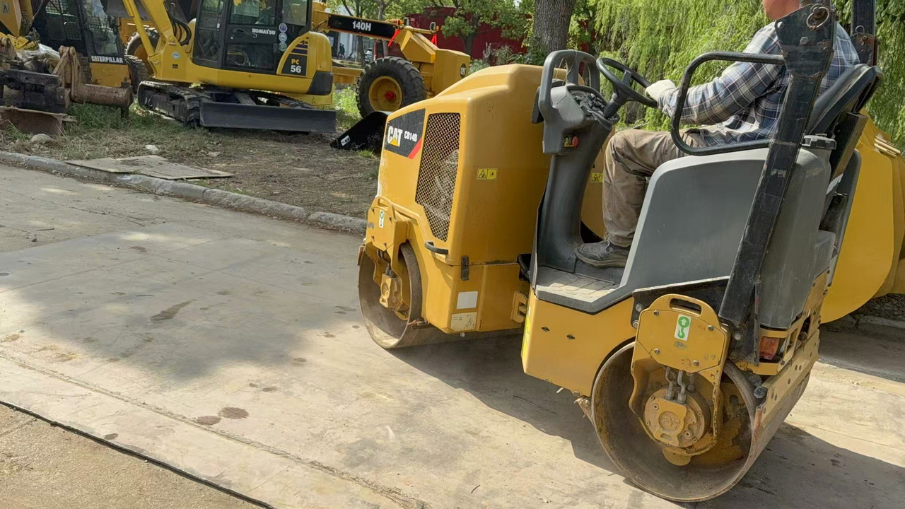 CATERPILLAR CB14B - Ваљак за пат: слика 4 CATERPILLAR CB14B - Ваљак за пат: слика 4