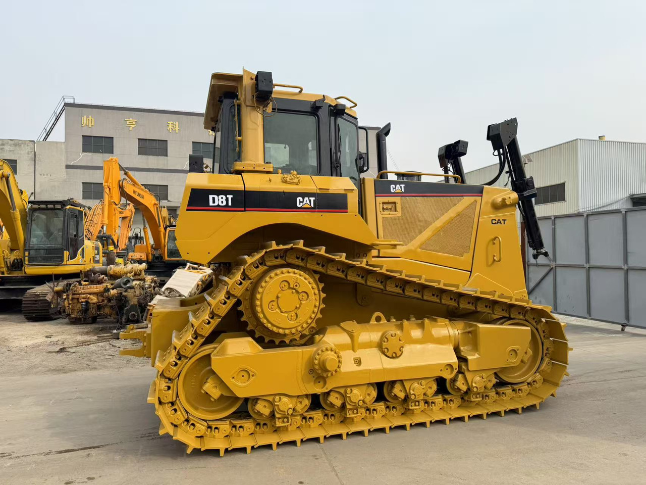 CATERPILLAR D8T - Булдожер: слика 3 CATERPILLAR D8T - Булдожер: слика 3