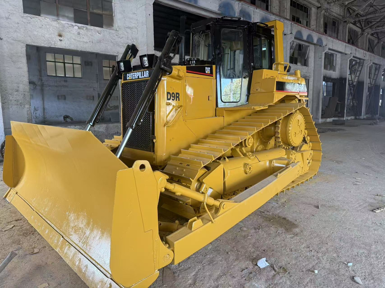 CATERPILLAR D9R - Булдожер: слика 4 CATERPILLAR D9R - Булдожер: слика 4