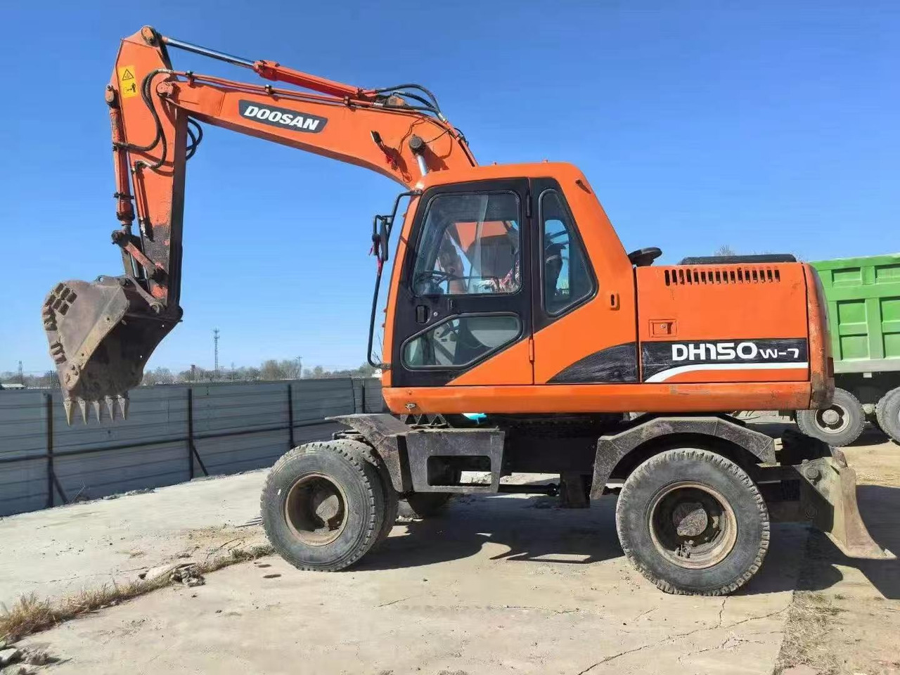 DOOSAN DH150W-7 - Багер на тркала: слика 3 DOOSAN DH150W-7 - Багер на тркала: слика 3