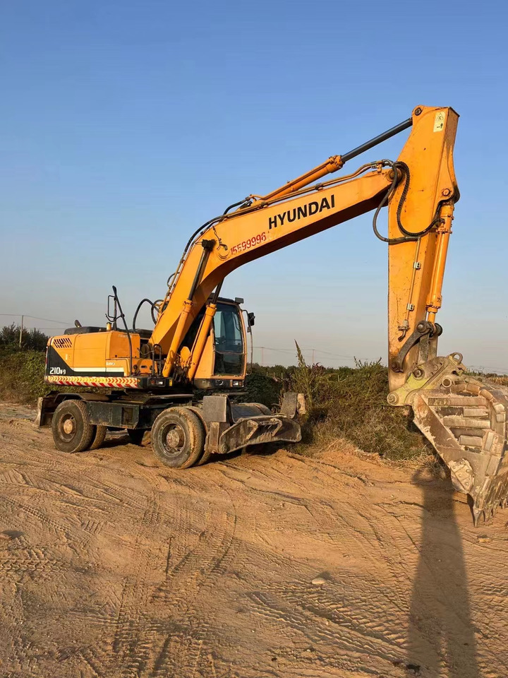 HYUNDAI R210W-9 - Багер на тркала: слика 4 HYUNDAI R210W-9 - Багер на тркала: слика 4