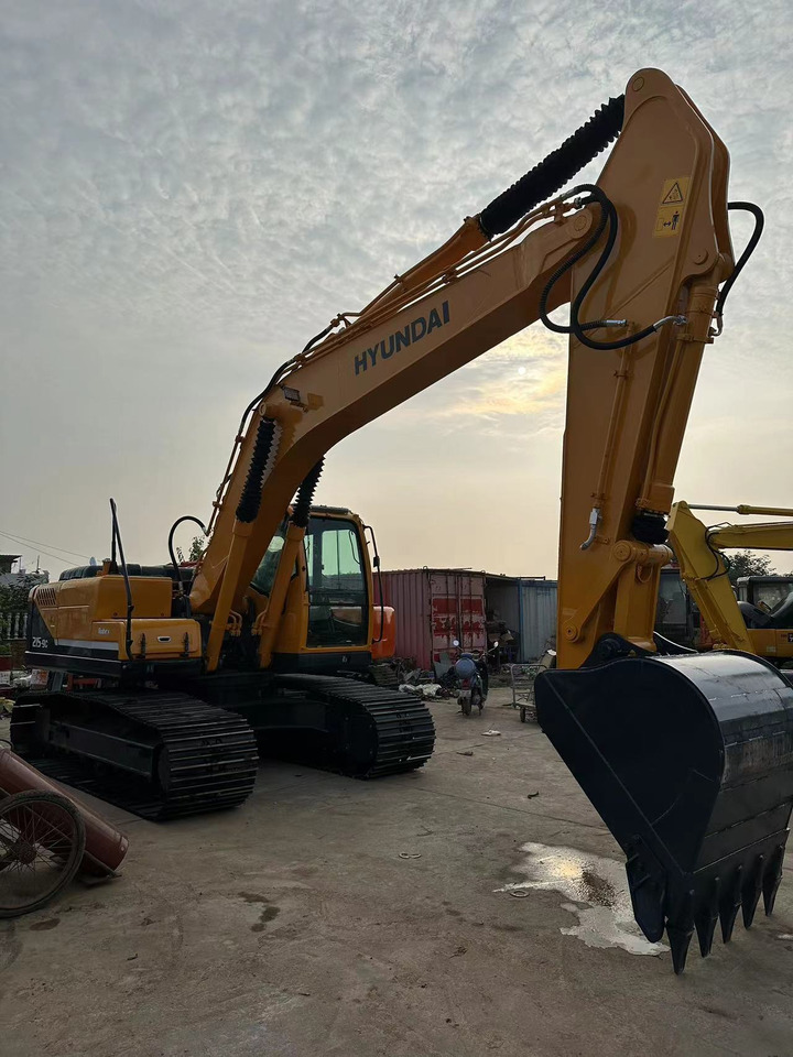 HYUNDAI R215-9C - Багер гасеничар: слика 4 HYUNDAI R215-9C - Багер гасеничар: слика 4