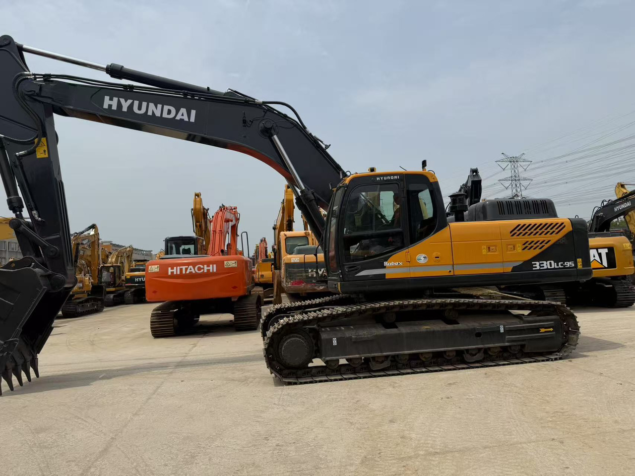 HYUNDAI R330LC-9S - Багер гасеничар: слика 1 HYUNDAI R330LC-9S - Багер гасеничар: слика 1