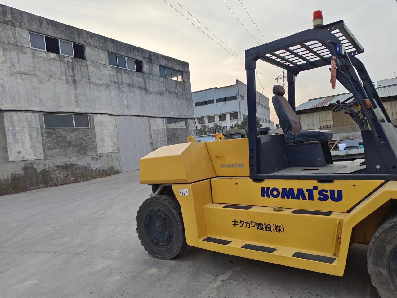 KOMATSU 15-ton - Дизел вилушкар: слика 4 KOMATSU 15-ton - Дизел вилушкар: слика 4