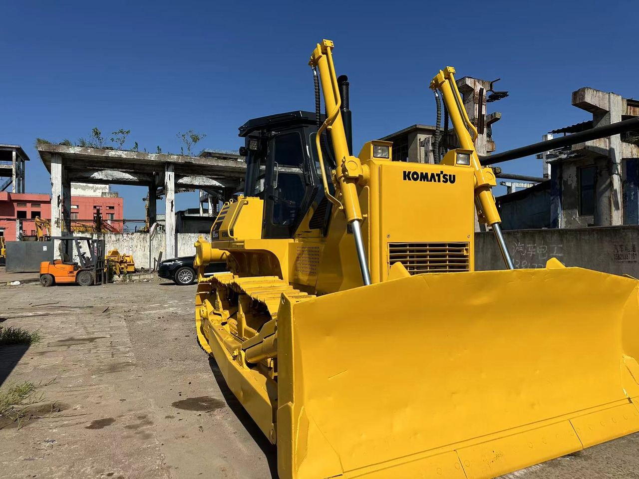 KOMATSU D85ESS - Булдожер: слика 3 KOMATSU D85ESS - Булдожер: слика 3