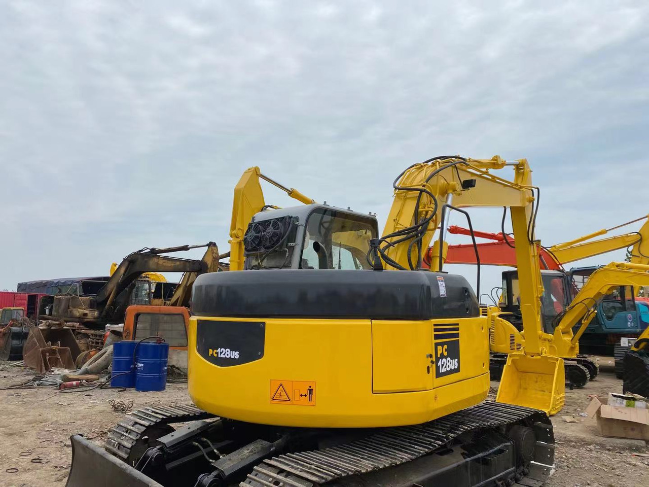 KOMATSU PC128US - Багер гасеничар: слика 2 KOMATSU PC128US - Багер гасеничар: слика 2