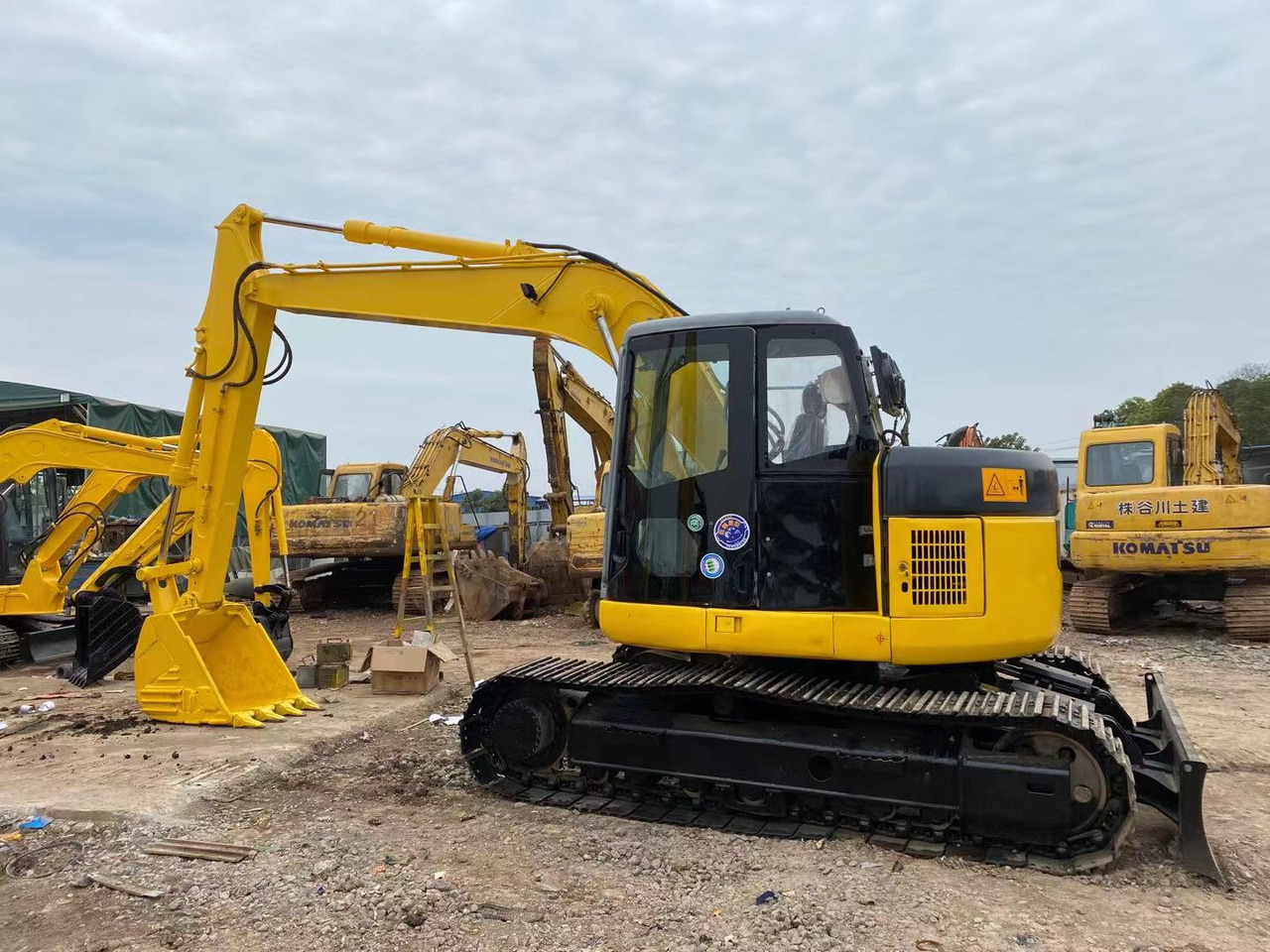 KOMATSU PC128US - Багер гасеничар: слика 4 KOMATSU PC128US - Багер гасеничар: слика 4