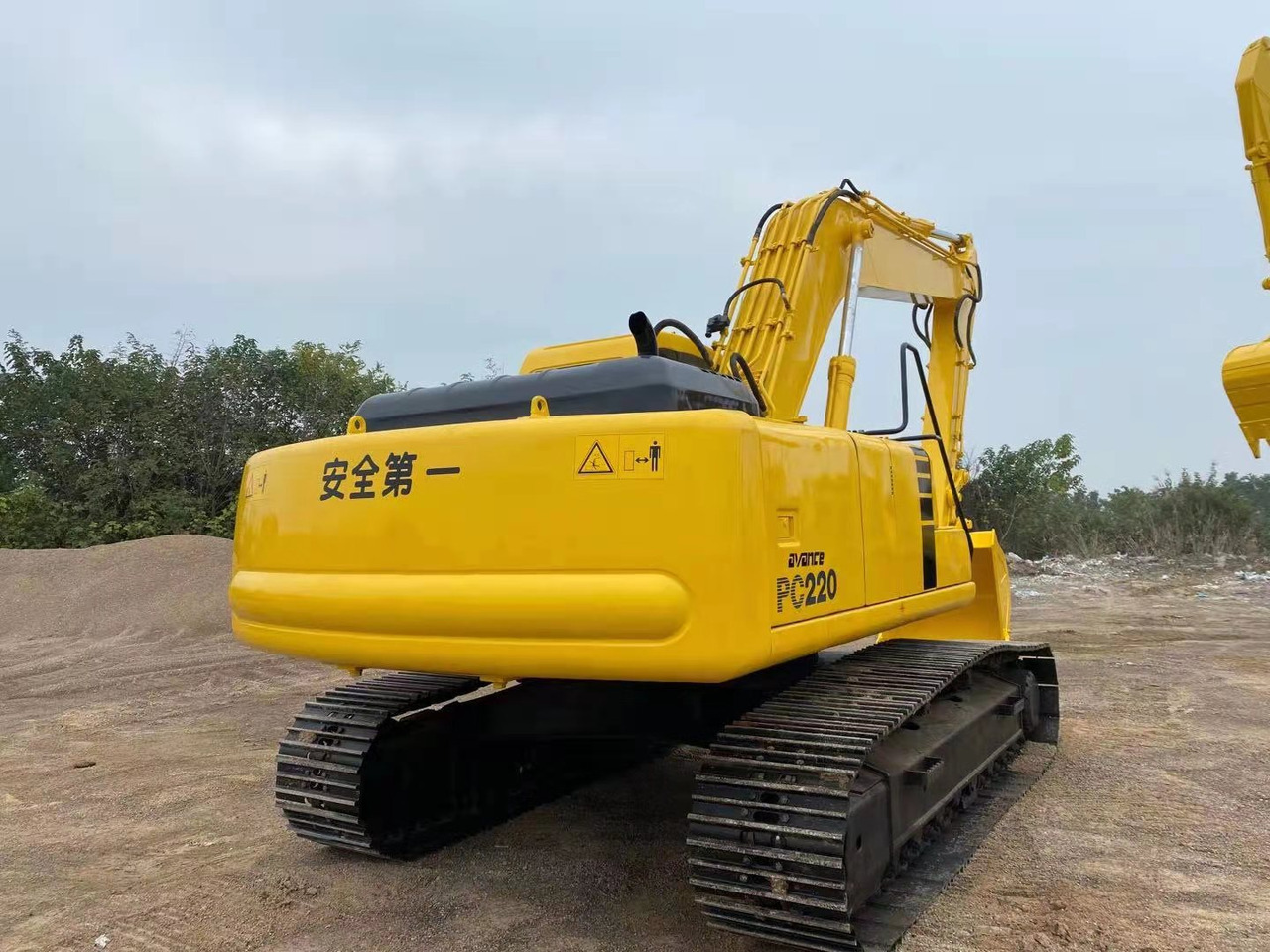 KOMATSU PC220-6 - Багер гасеничар: слика 3 KOMATSU PC220-6 - Багер гасеничар: слика 3