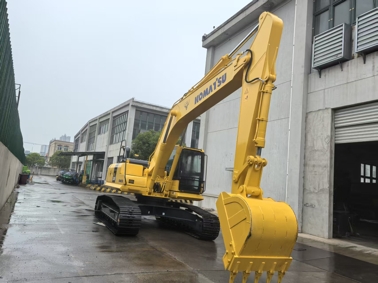 KOMATSU PC240LC-8M0 - Багер гасеничар: слика 2 KOMATSU PC240LC-8M0 - Багер гасеничар: слика 2
