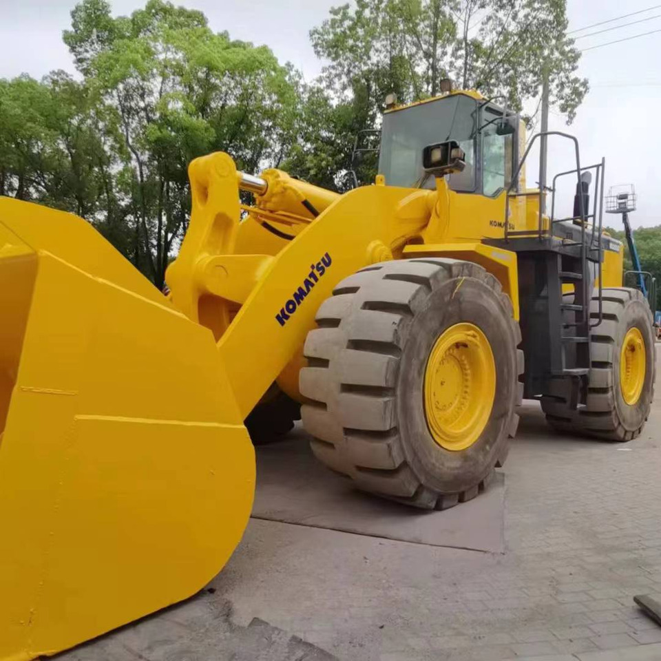 KOMATSU WA600-3 - Натоварувач на тркала: слика 2 KOMATSU WA600-3 - Натоварувач на тркала: слика 2