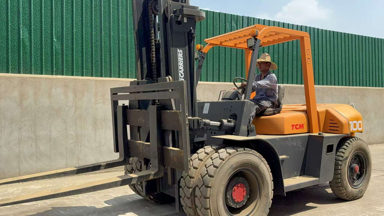 TCM FD100 - Дизел вилушкар: слика 2 TCM FD100 - Дизел вилушкар: слика 2