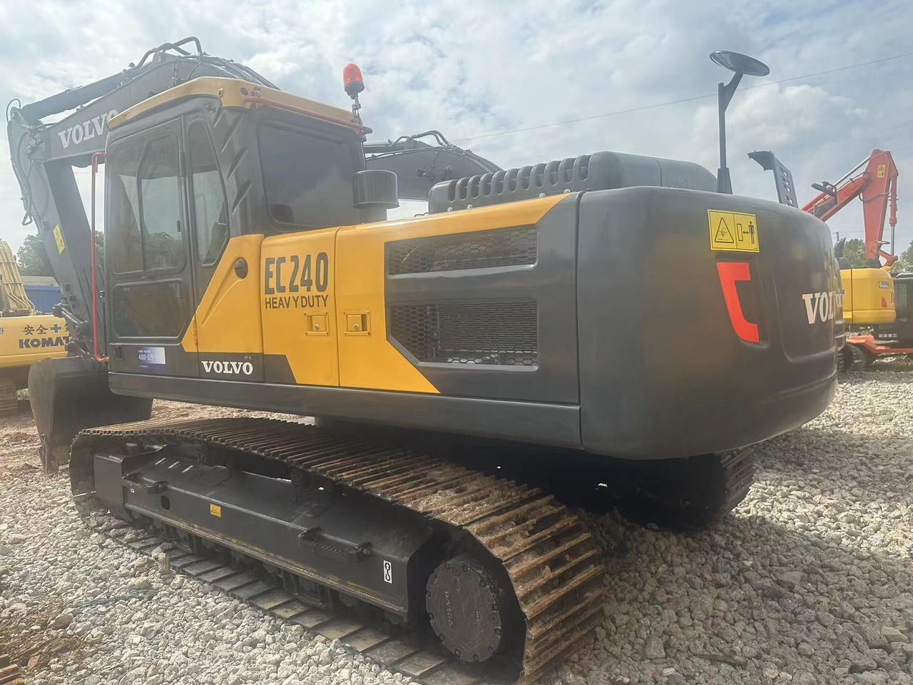 VOLVO EC240 - Багер гасеничар: слика 1 VOLVO EC240 - Багер гасеничар: слика 1