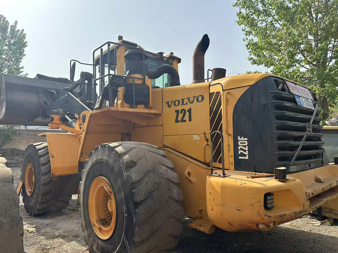 VOLVO L220F - Натоварувач на тркала: слика 2 VOLVO L220F - Натоварувач на тркала: слика 2