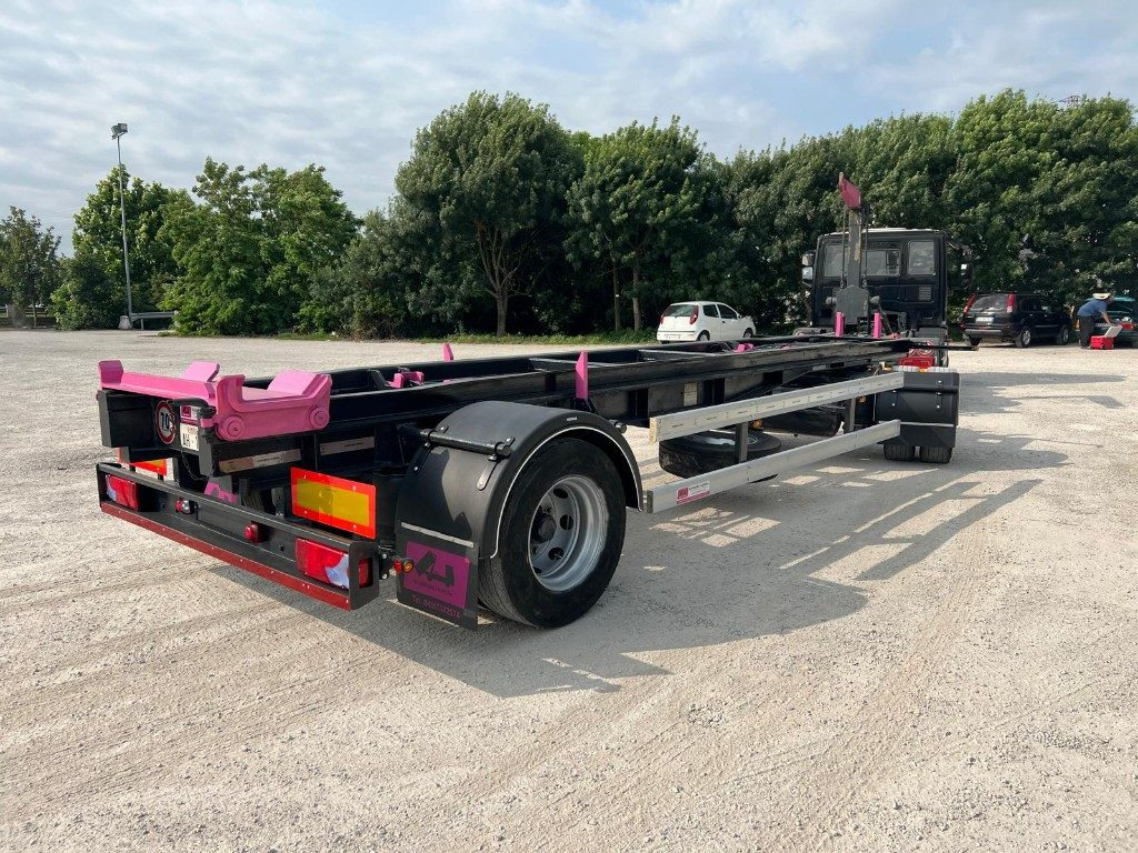 ATLAS RIMORCHIO ATLAS SCARRABILE - Роло/ Подизач приколка: слика 4 ATLAS RIMORCHIO ATLAS SCARRABILE - Роло/ Подизач приколка: слика 4