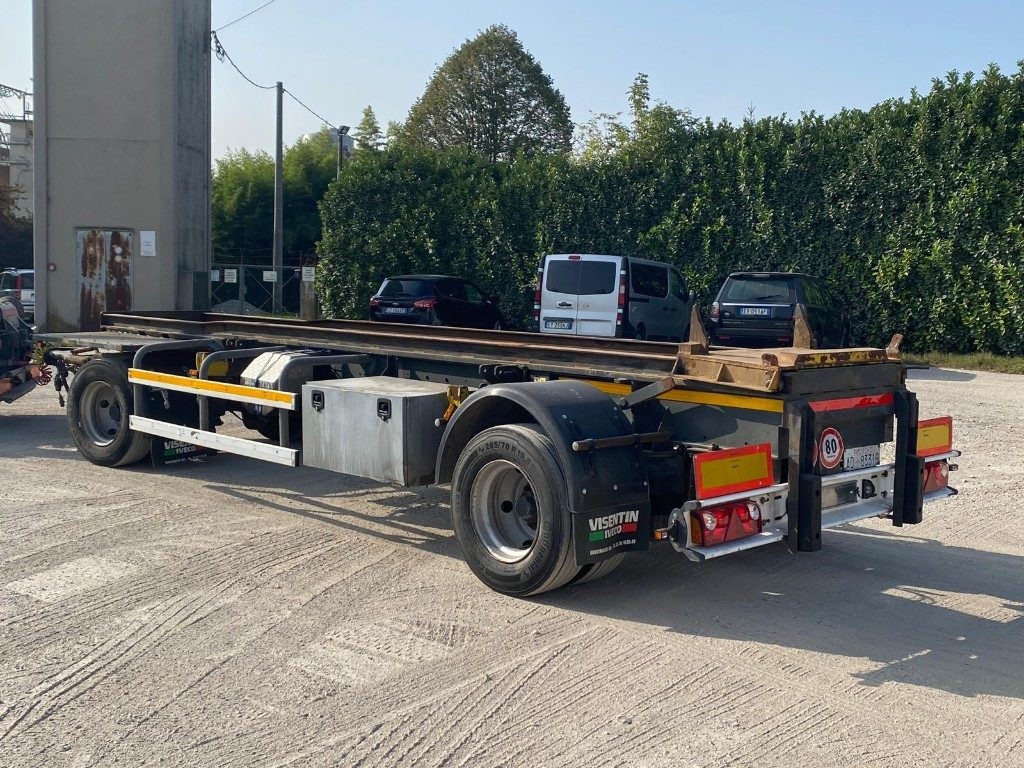 CARDI RIMORCHIO CARDI SCARRABILE PNEUMATICO - Роло/ Подизач приколка: слика 2 CARDI RIMORCHIO CARDI SCARRABILE PNEUMATICO - Роло/ Подизач приколка: слика 2