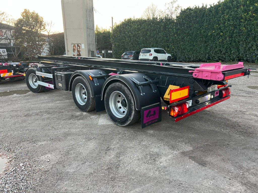 CARDI RIMORCHIO CARDI SCARRABILE RIBALTABILE - Роло/ Подизач приколка: слика 2 CARDI RIMORCHIO CARDI SCARRABILE RIBALTABILE - Роло/ Подизач приколка: слика 2