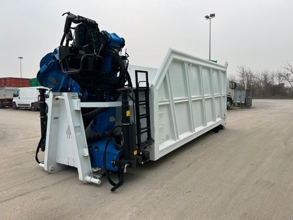 CONTAINER SCARRABILE USATO A CIELO APERTO CON GRU - Роло контејнер: слика 1 CONTAINER SCARRABILE USATO A CIELO APERTO CON GRU - Роло контејнер: слика 1