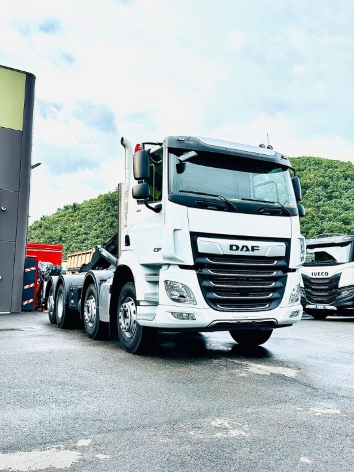DAF CF85 NUOVO SCARRABILE - Камион со кука за подигање: слика 1 DAF CF85 NUOVO SCARRABILE - Камион со кука за подигање: слика 1