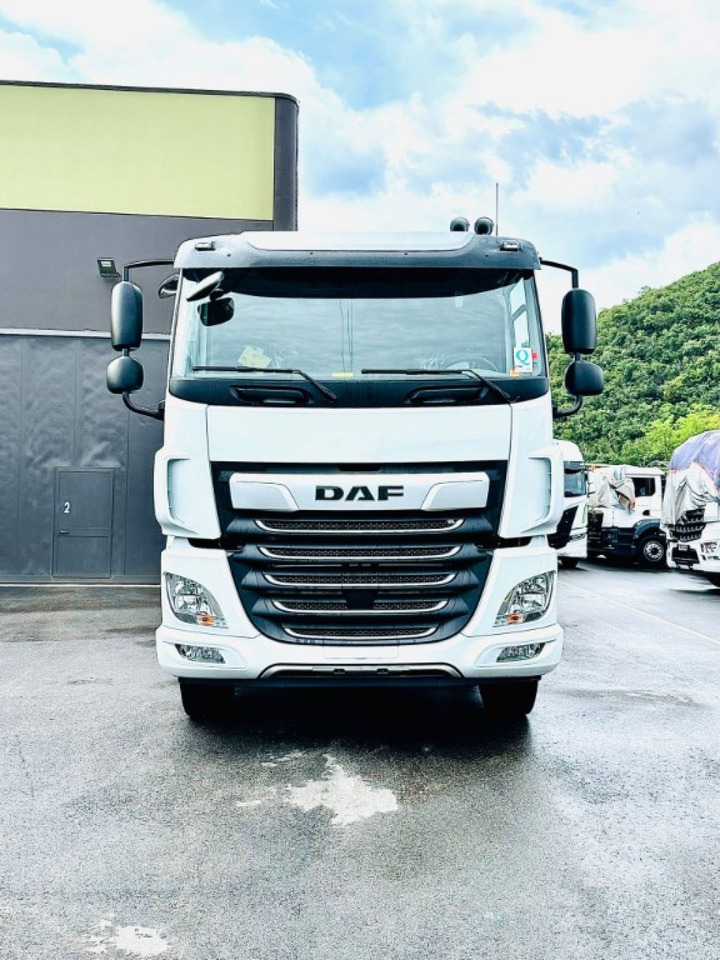 DAF CF85 NUOVO SCARRABILE - Камион со кука за подигање: слика 2 DAF CF85 NUOVO SCARRABILE - Камион со кука за подигање: слика 2