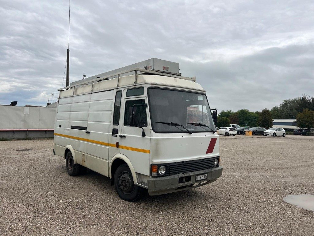 FIAT 60 10 - Товарно комбе: слика 2 FIAT 60 10 - Товарно комбе: слика 2