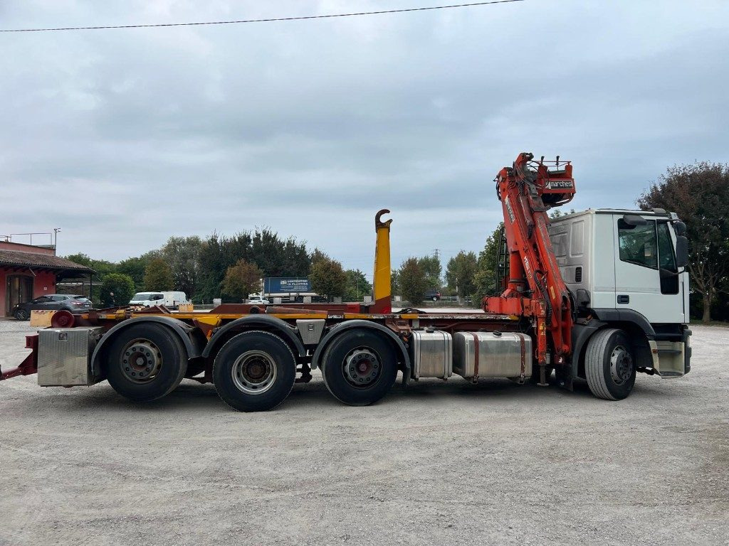 IVECO 260E43 EUROTECH USATO SCARRABILE CON GRU - Камион со кука за подигање: слика 4 IVECO 260E43 EUROTECH USATO SCARRABILE CON GRU - Камион со кука за подигање: слика 4