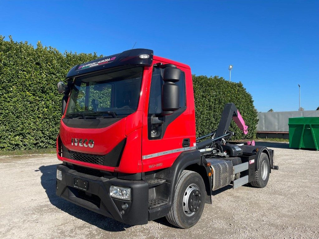 IVECO EUROCARGO 160E SCARRABILE - Камион со кука за подигање: слика 1 IVECO EUROCARGO 160E SCARRABILE - Камион со кука за подигање: слика 1
