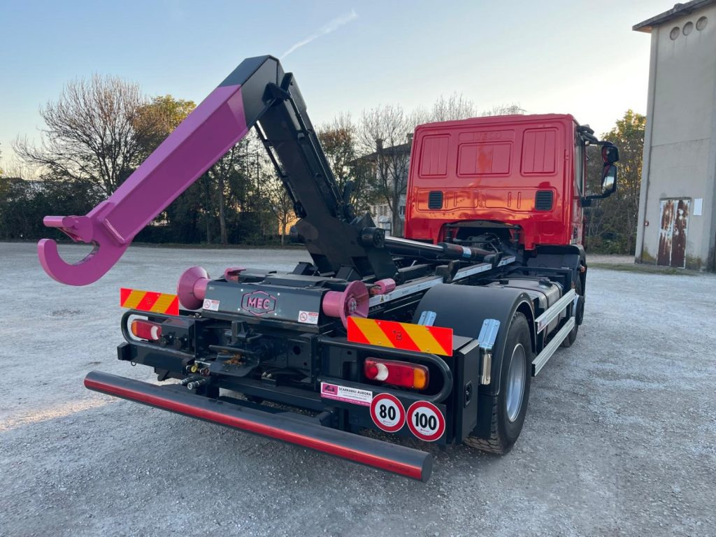 IVECO EUROCARGO 160E32 CON SCARRABILE NUOVO - Камион со кука за подигање: слика 5 IVECO EUROCARGO 160E32 CON SCARRABILE NUOVO - Камион со кука за подигање: слика 5