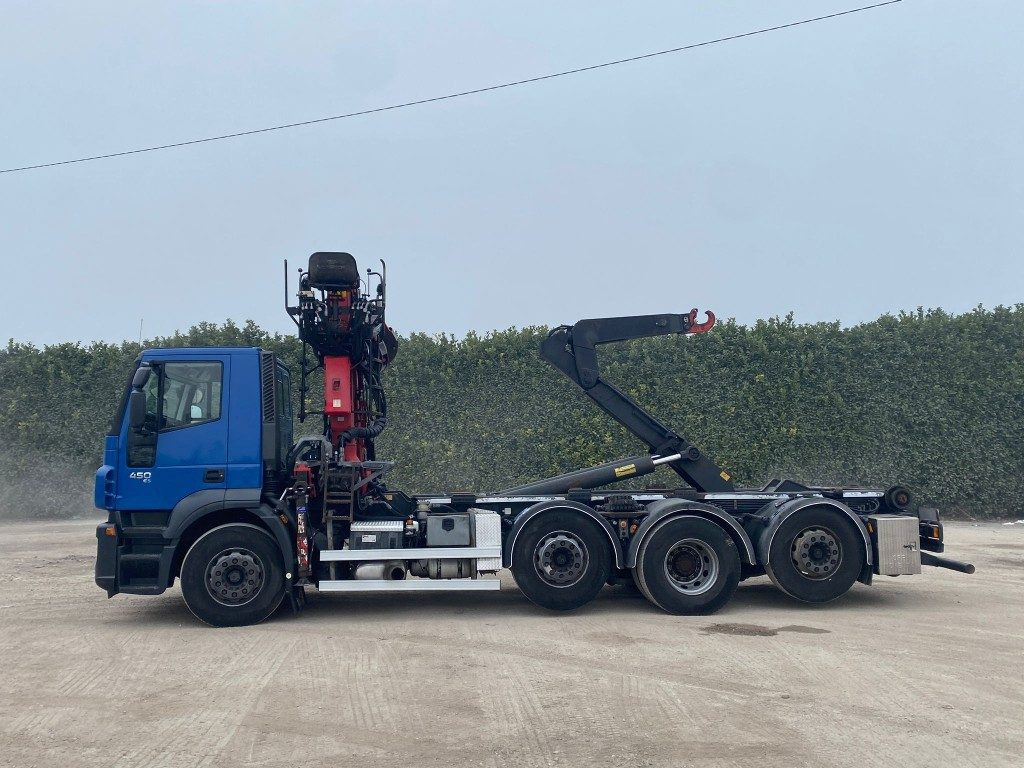 IVECO STRALIS 260.450 SCARRABILE CON GRU - Камион со кука за подигање: слика 3 IVECO STRALIS 260.450 SCARRABILE CON GRU - Камион со кука за подигање: слика 3