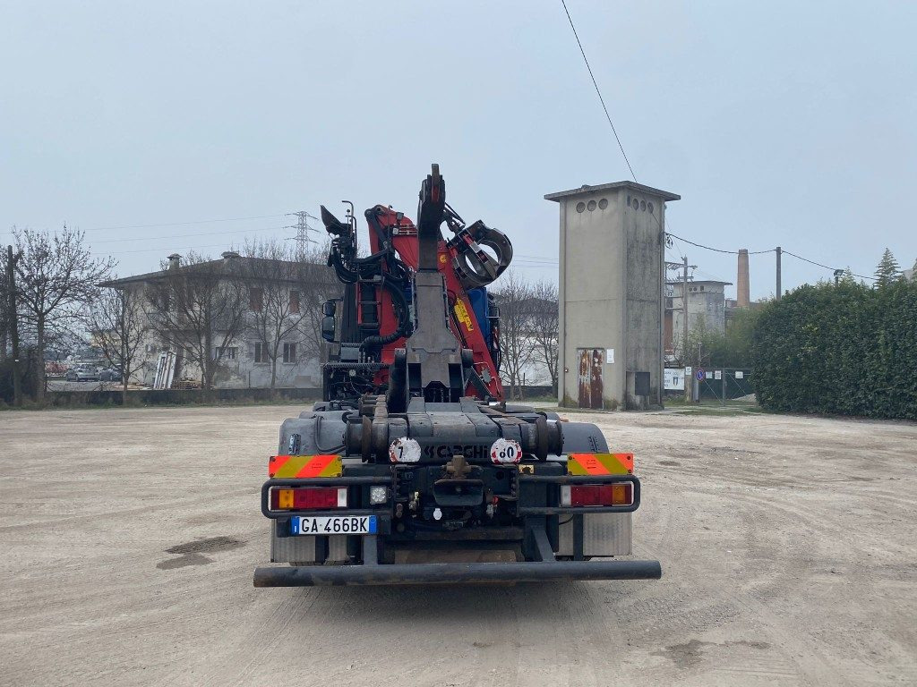 IVECO STRALIS 260.450 SCARRABILE CON GRU - Камион со кука за подигање: слика 4 IVECO STRALIS 260.450 SCARRABILE CON GRU - Камион со кука за подигање: слика 4