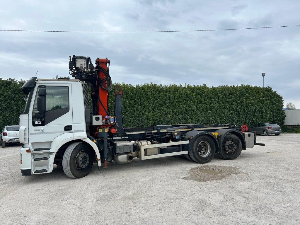 IVECO STRALIS 260E45 SCARRABILE - Камион со кука за подигање: слика 2 IVECO STRALIS 260E45 SCARRABILE - Камион со кука за подигање: слика 2