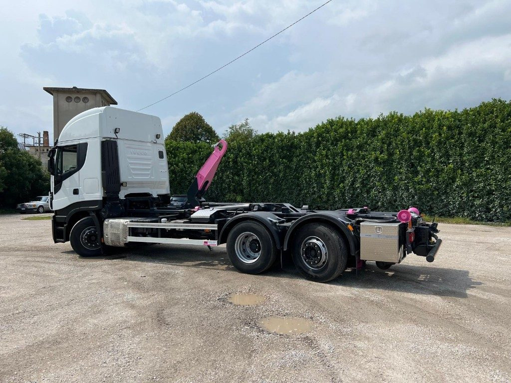 IVECO STRALIS 510 SCARRABILE - Камион со кука за подигање: слика 4 IVECO STRALIS 510 SCARRABILE - Камион со кука за подигање: слика 4
