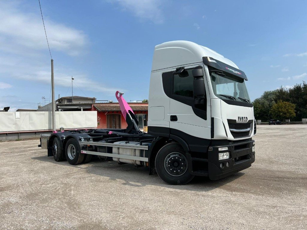 IVECO STRALIS 510 SCARRABILE - Камион со кука за подигање: слика 3 IVECO STRALIS 510 SCARRABILE - Камион со кука за подигање: слика 3