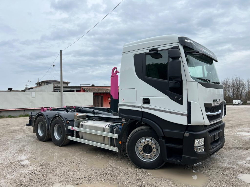 Камион со кука за подигање IVECO STRALIS X-WAY 510 TRAKKER SCARRABILE: слика 7