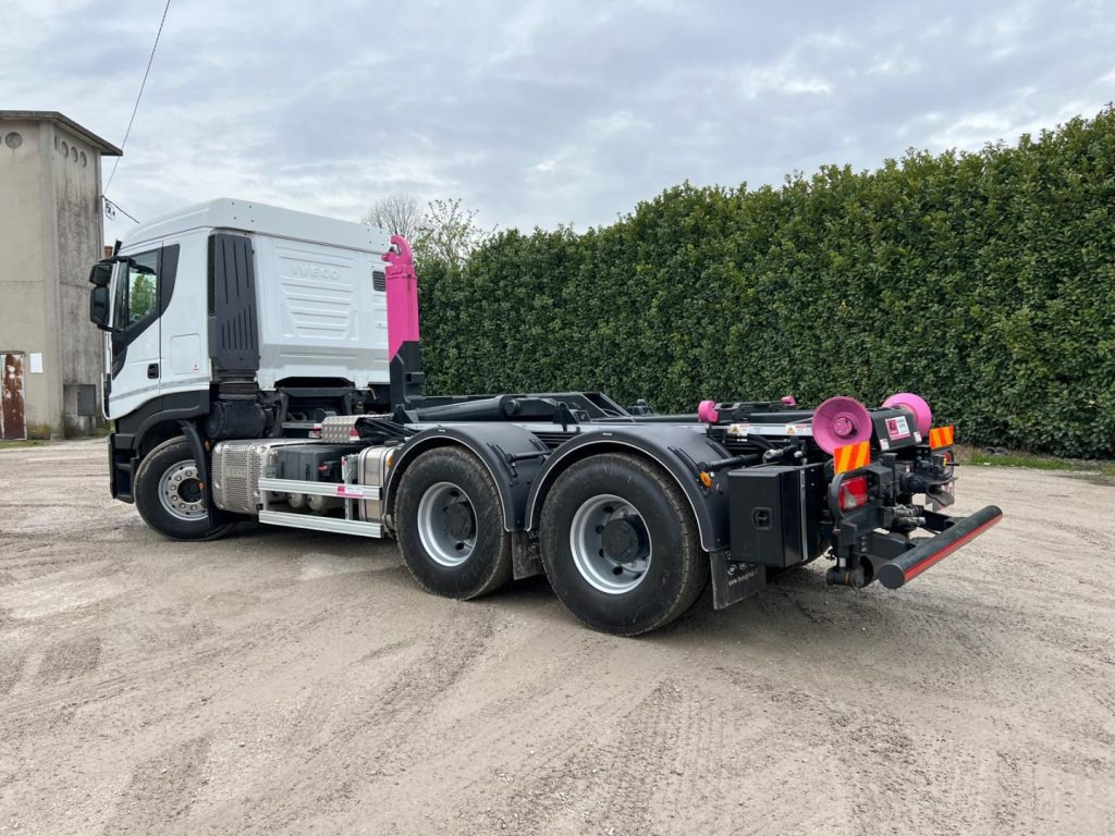 IVECO STRALIS X-WAY 510 TRAKKER SCARRABILE - Камион со кука за подигање: слика 3 IVECO STRALIS X-WAY 510 TRAKKER SCARRABILE - Камион со кука за подигање: слика 3