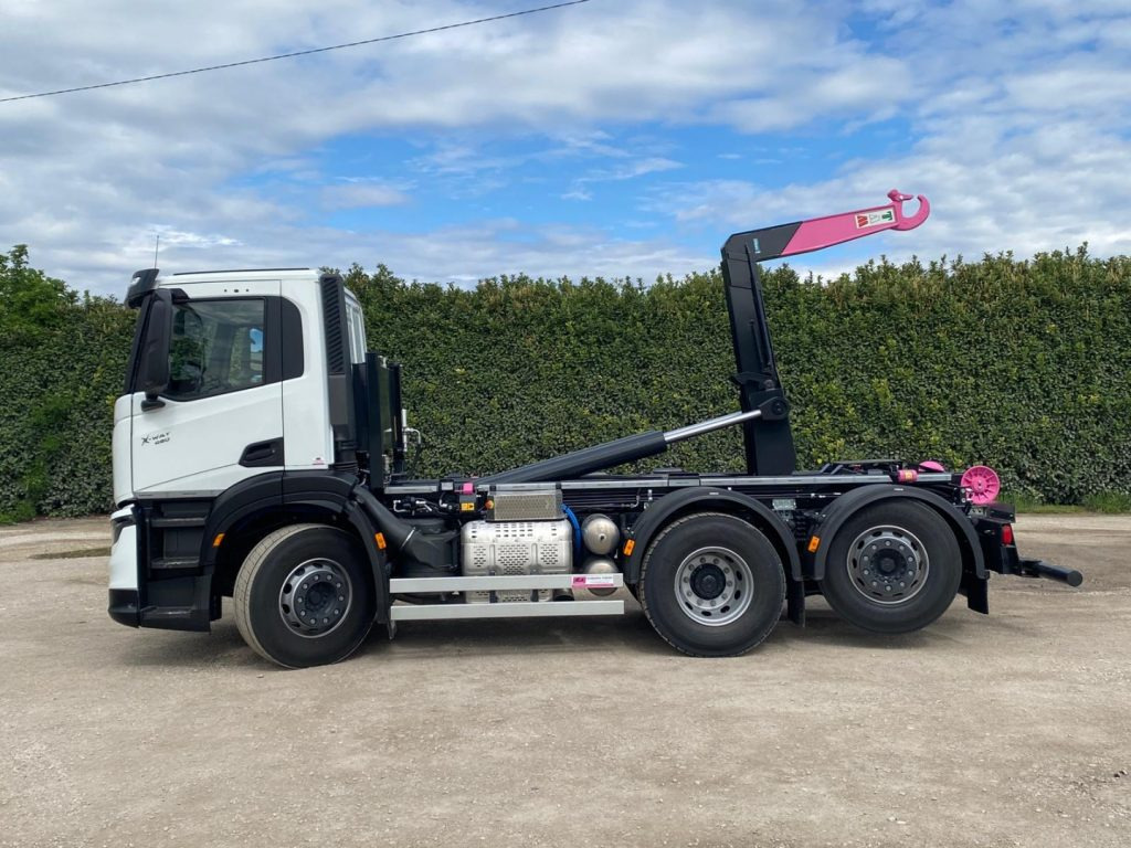 IVECO X-WAY AD280X48Y NUOVO SCARRABILE PASSO 3120 - Камион со кука за подигање: слика 3 IVECO X-WAY AD280X48Y NUOVO SCARRABILE PASSO 3120 - Камион со кука за подигање: слика 3