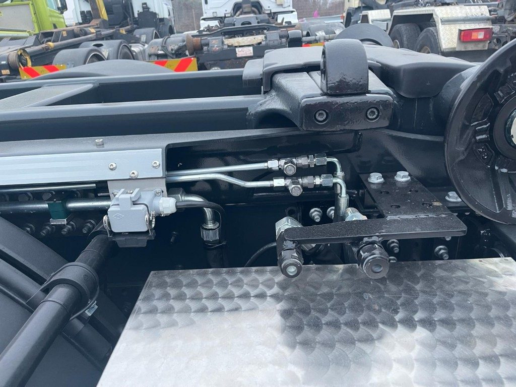 IVECO X-WAY AD350X480YPS SCARRABILE NUOVO - Камион со кука за подигање: слика 5 IVECO X-WAY AD350X480YPS SCARRABILE NUOVO - Камион со кука за подигање: слика 5