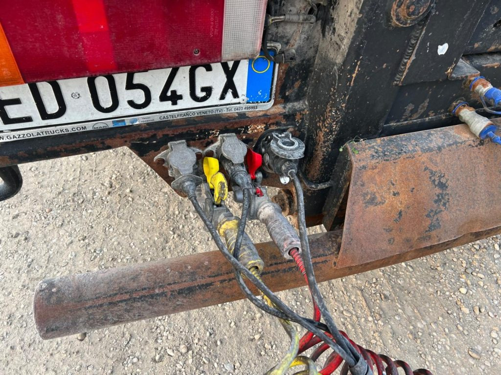 MAN TGX 26.440 SCARRABILE CON GRU - Камион со кука за подигање: слика 5 MAN TGX 26.440 SCARRABILE CON GRU - Камион со кука за подигање: слика 5