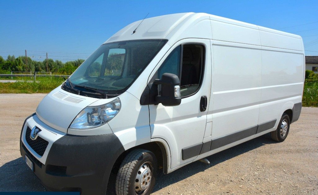 PEUGEOT FURGONE PEUGEOT - Товарно комбе: слика 2 PEUGEOT FURGONE PEUGEOT - Товарно комбе: слика 2