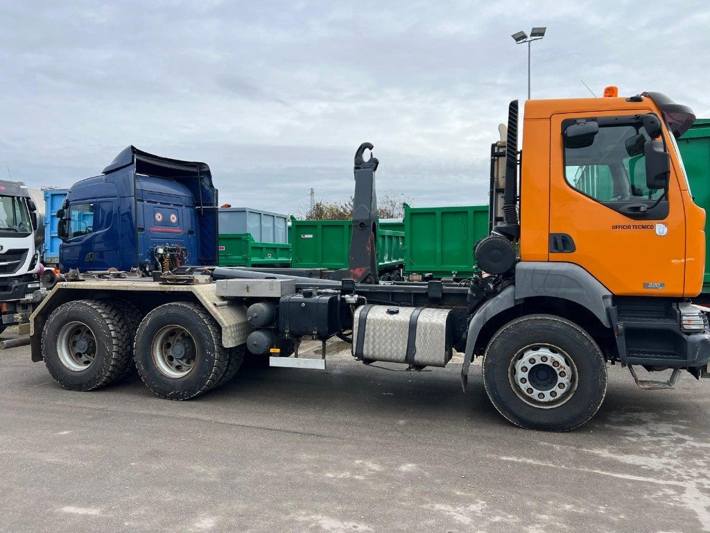 RENAULT KERAX 320 SCARRABILE - Камион со кука за подигање: слика 3 RENAULT KERAX 320 SCARRABILE - Камион со кука за подигање: слика 3